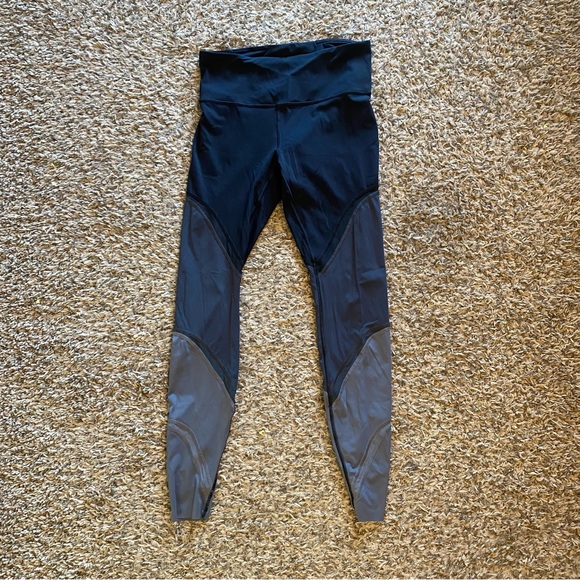 Lululemon colorblock leggings size 8 - Picture 4 of 4